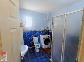 Yeni Foça'da Müstakil 3+1 Deniz&doğa Manzaralı Bahçeli Ev