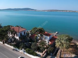 Balıkesir Ayvalık Camlık Sefa Da Satılık Yalı