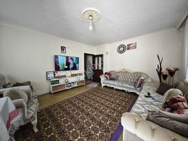 Başak'ta 3 Cephesi Güney Cephe 3 Balkonlu 3+1 Katta Satılık Daire !!