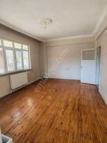 Akçay Emlak'tan Akşehir Park Hayat Hastahanesi Yanında 1. Kat Doğalgazlı Satılık 3+1 Daire