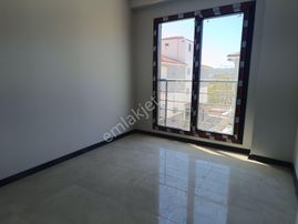 Sancak Emlak"tan Firsat 3+1 Daire Gömeç