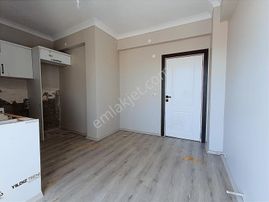 Sancak Emlaktan Gomecte Yaya Da Kapali Mutfak 2+1 Firsat Daire..