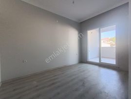 Sancak Emlaktan Gomecte Kapali Mutfak 2+1 Genis Daire