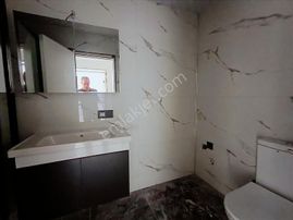 Sancak Emlaktan Gömeç Kemalpasada Firsat 2+1 Daire