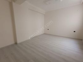 Sancak Emlaktan Gomec Mithatpaşada Lux 1+1 Daire...