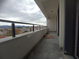 Sancak Emlaktan Gömeç Yaya'da 2+1 Kapalı Mutfak