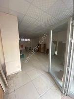 Atatürk Mahallesinde Geniş Depolu Kiralık Dükkan