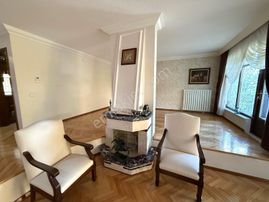 Çayyolu Mutlukent Mah. Muhteşem Lokasyonda Satılık 6+2 Villa