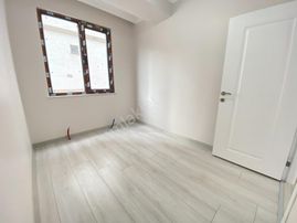 Focus'tan Metro Ve Piazzaya 1 Dk,sıfır,katta Tek,a.otoparklı 2+1