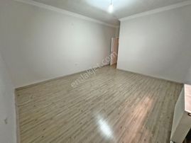 Dikimevi Metro'ya 2 Dk Mesafede Full Yapılı 2+1 Kiralık Daire