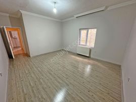 Dikimevi Metro'ya 2 Dk Mesafede Full Yapılı 2+1 Kiralık Daire