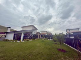 Pogadan Koru Beynamda Şerefiyeli Konumda Eşyalı 3+1 Villa