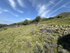 İmroz Emlak'tan Mesadi Mevkii'de Deniz Manzaralı 1.047 M2 Tarla