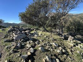 İmroz Emlak'tan Pigadya Mevkii'de Yol Kenarı Bahçe