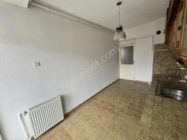 Vızyon'dan İş Yerine Uygun Kiralık Bahçeli Evler Geniş 2+1