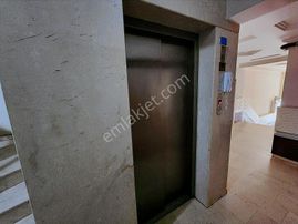 Fikri Altay Mahallesi'nde Satılık 1+1 Geniş Daire