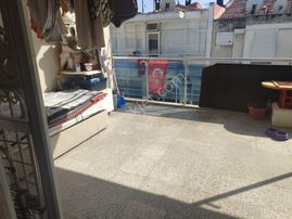 Karşıyaka Mirzanil İlkokulu Yanı Satılık 3+1 Daire