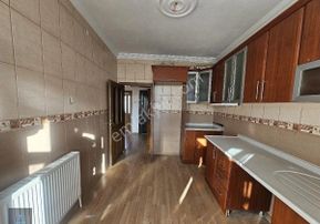 Eren Emlak'tan Mansurdede Mahallesinde Arakat Bakımlı Satılık Daire