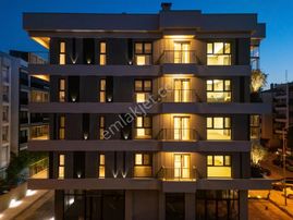 Bostanlı Bestekar Sadi Hoşses Sokakta Kiralık Mükemmel 3+1