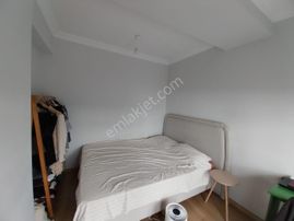 Karşıyaka Anadolu Caddesi Arka Sokağında Satılık 1+1 Daire