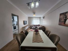 Postacılar Mahallesinde Satılık 2+1 Geniş Daire