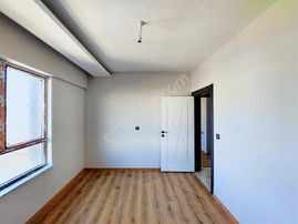 Alibabada Site İçinde Lüks Ve Geniş 3,5+1 Satılık Daire