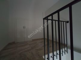 5+1 İskanlı Villa,full Yapılı,376m2 Arsalı,kombi,şömine,alcı Mh