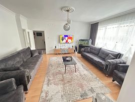 Taner'den Öveçler'de 1.katta Ön Cephe 3 Cepheli Isı Yalıtımlı