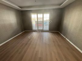 Menderes Mahallesinde 3+1 Fırsat Daire