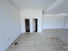 Çiftlikköy Kelebek Çayırında 350 M2 Dükkan