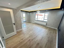 Taner'den Sinan Caddesinde Yıldız Köprü Yanı 3+1 Çift Yolu Süper Lüks