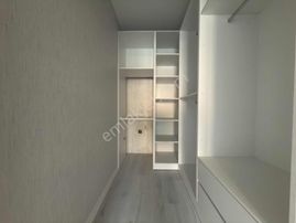 Keskin'den Giyinme Odalı Çift Balkon Çift Banyolu 4+1 Daire