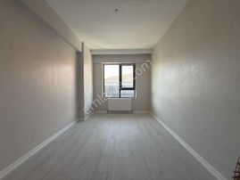 Keskin'den Giyinme Odalı Çift Balkon Çift Banyolu 4+1 Daire