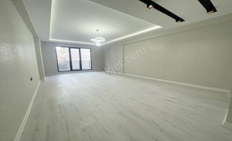 Yuvam'dan Karakaya'da 4+1 Full Yapılı Ebeveyn Banyolu+giyinme Odalı Satılık Dairemiz!!!