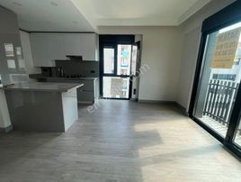 Mertcan Dan Yakacık Meydana Yürüme 2+1 Ankastreli - İskanlı Tapu Masrafsız