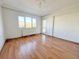 Bayraklı Manavkuyu Otoban Yakınında Doğalgazlı Kiralık 3+1 Daire