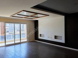 New Form'dan Mezitli Babil Tower'da 2+1 Kiralık Ofis Daire