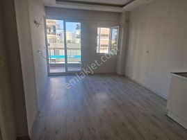 Kum Mahallesi Caddesi Üzerinde