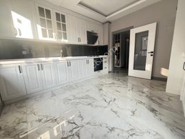 Estergon Caddesi Yakını 3+1 2. Katta ! Lüks Yapılı Sıfır Daire !