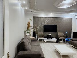 Aydın Mahallesinde Satılık 3+1 Full Yenilenmiş Daire