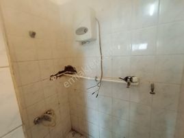 Karabağlar Selvili Mh Eserkent'te Otomatik Kepenk Dükkan Kiralık