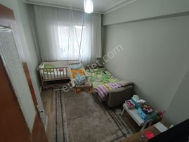 Yılmaz Gayrimenkul Den Andiçen Mh 3+1 4. Katta 2.699 Pazarlıklı 125m2 Cadde Üzeri Kupon Daire