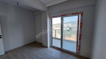 İzmir Yenifoça Gloria Sit. Satılık 60 M2 Teraslı,2+1 Daire Cb-ph