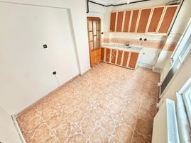 ꧁ay Emlaktan꧂akçay'da Kombili Denize Yakın Arakat Çift Wc Satılık 2+1 Fırsat Daire