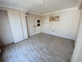 Çayırova İnönü Mah Satılık 2+1 İskanlı Kullanışlı Dubleks Daire