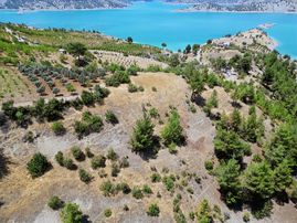 Cb'den Sarıçukur'da Harika Panoramik Manzaralı Satılık Bağ