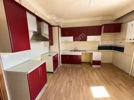 İnönü Cad. 3 Dk! 160m², Ebeveyn Banyolu, Güney Cepheli Asansör