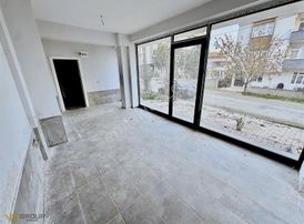 1+1 Fiyatına Aydınlık Caddesine 2.bina Altı Köşe Parsel Dükkan