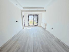 Emlak Center'dan Muradiye Mah Satılık 2+1 Sıfır Önü Açık Daire