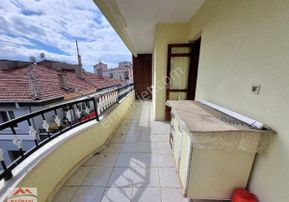 Barışyolu Caddesi Ortakat 3+1 Çift Banyo Bağımsız 130m2 Güney Cephe Cam Balkonlu Yapılı